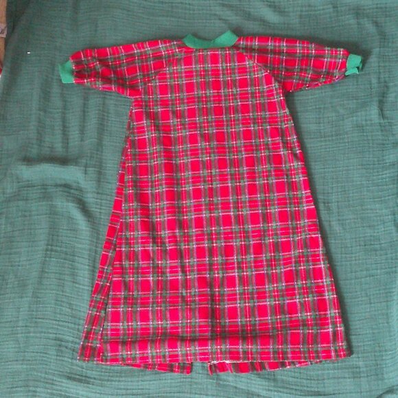 Baby Bliss Infant Red and Green Snowman Button-Up Applique Gown - Size 3 Months - Picture 5 of 6